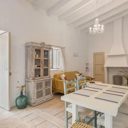 Xicu Apartment *